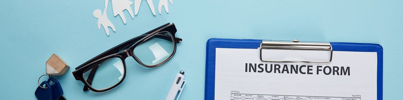 un formulario sobre un seguro de hipoteca sobre una mesa